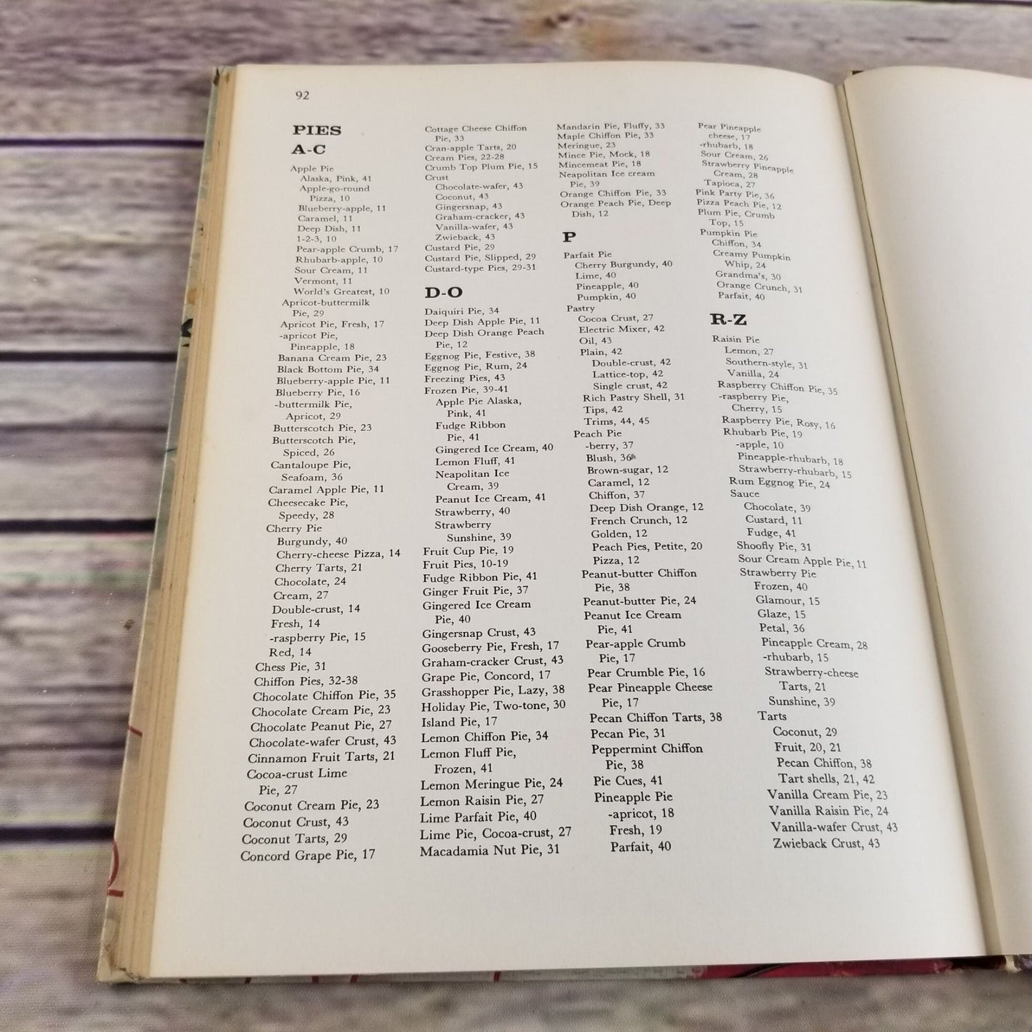 Vintage Cookbook Pies and Cakes Recipes Better Homes and Gardens 1966 Hardcover NO Dust Jacket