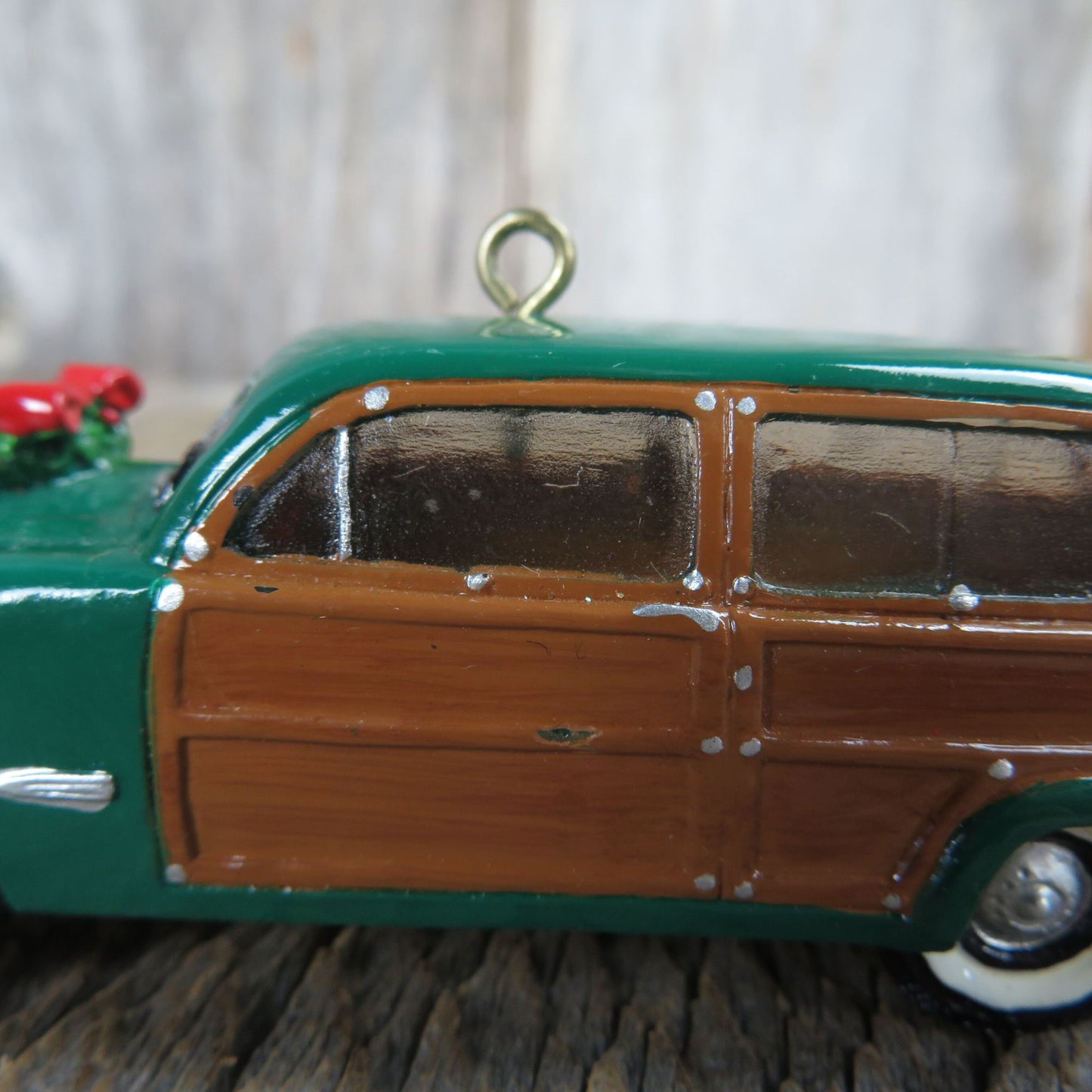 Vintage Woody Wagon Car Ornament Ford Motors Christmas Wreath Green Wood Paneling