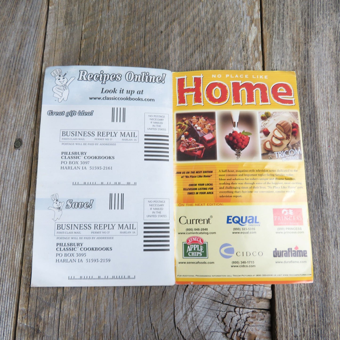 Pillsbury Holiday Cookies and Candies Cookbook 2001 Christmas Recipes Desserts Appetizers Paperback Booklet Grocery Store Pamphlet