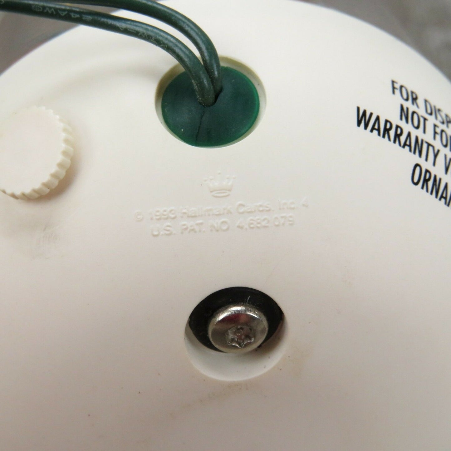 Last Minute Shopping Ornament Hallmark Kringle Town Christmas Magic Light VIDEO - At Grandma's Table