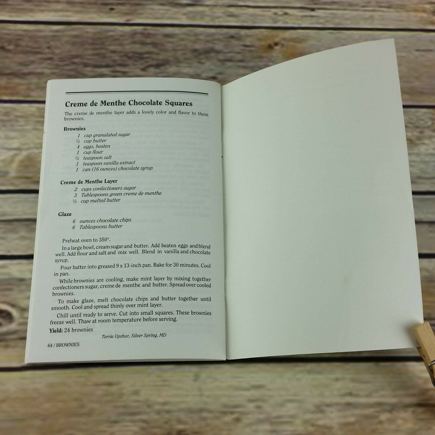 Vintage Cookbook Cookies Crunchy Chewy Nutty Crumbly 1989 American Cooking Guild - At Grandma's Table