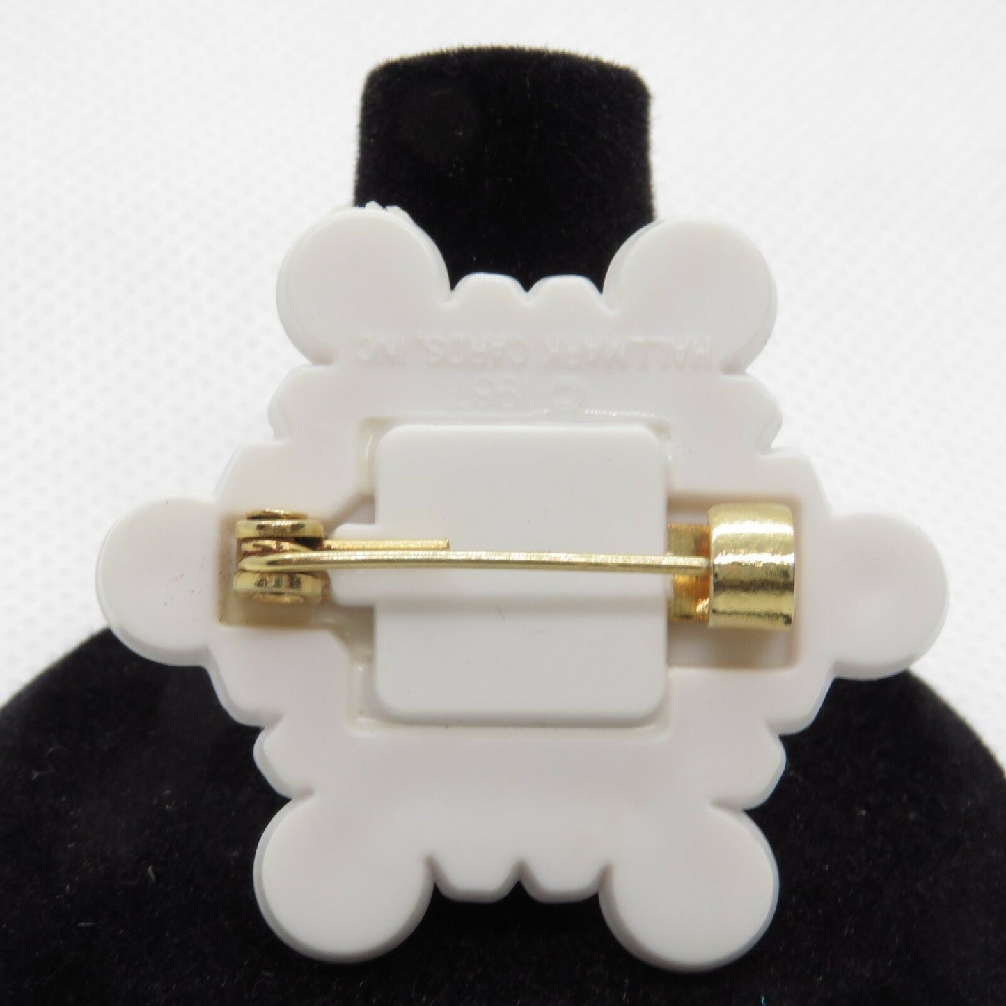 Snowflake Winter Christmas Pin Brooch Hallmark Vintage Holiday 1987 Jewelry - At Grandma's Table