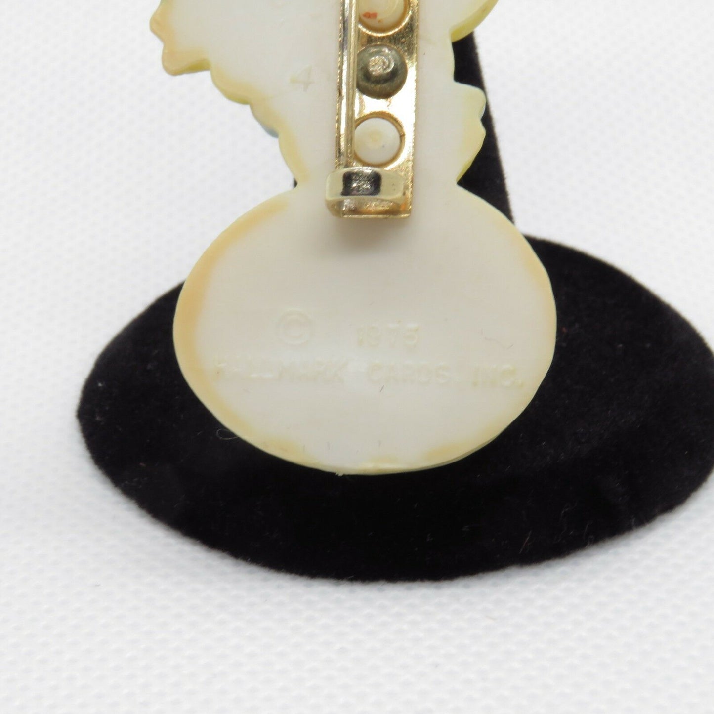 Chick Chicken Egg Easter Pin Brooch Hallmark Vintage 1975 Bonnet Jewelry - At Grandma's Table