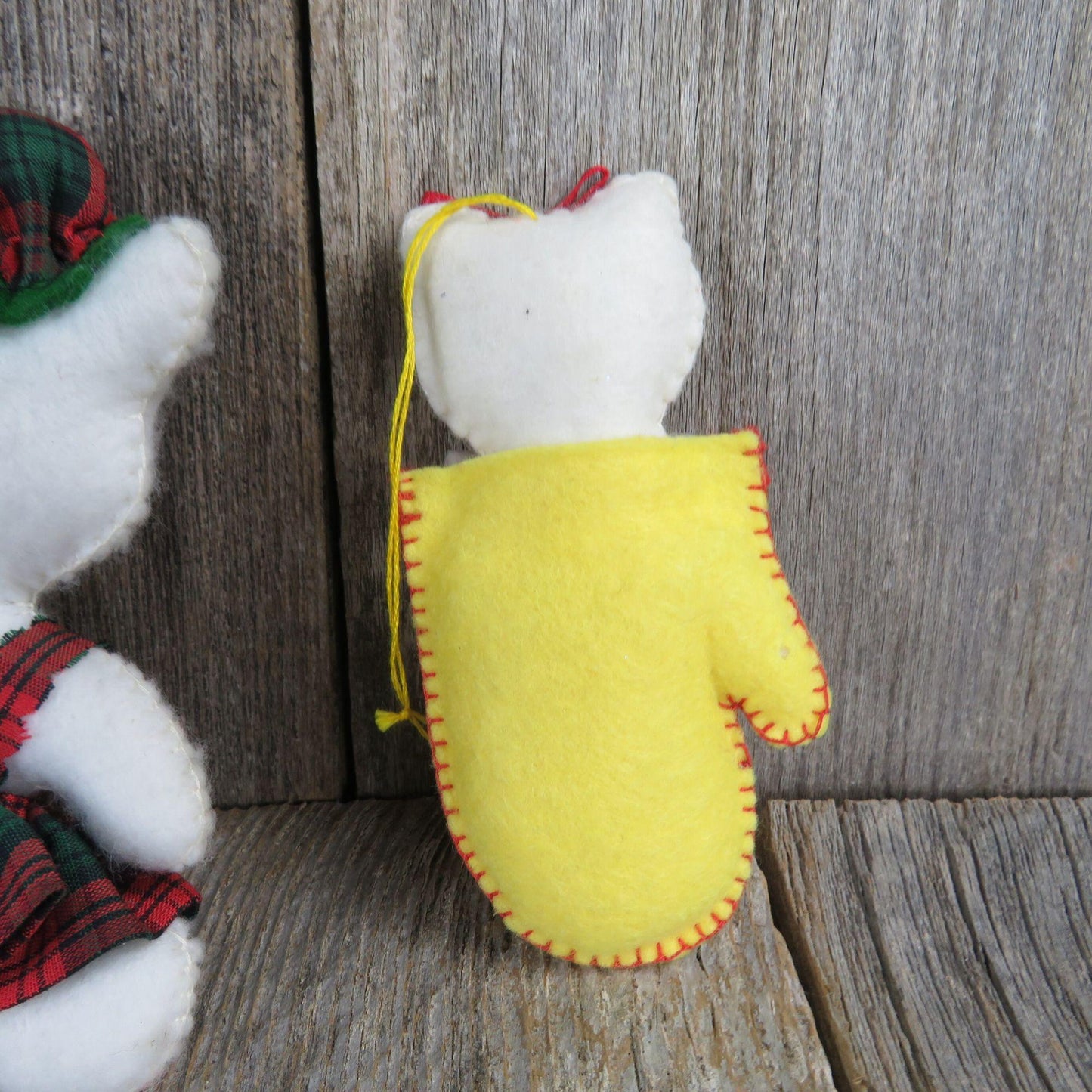 Vintage Cat Felt Ornament Set Handmade Mittens Kittens Plaid Red Green Yellow