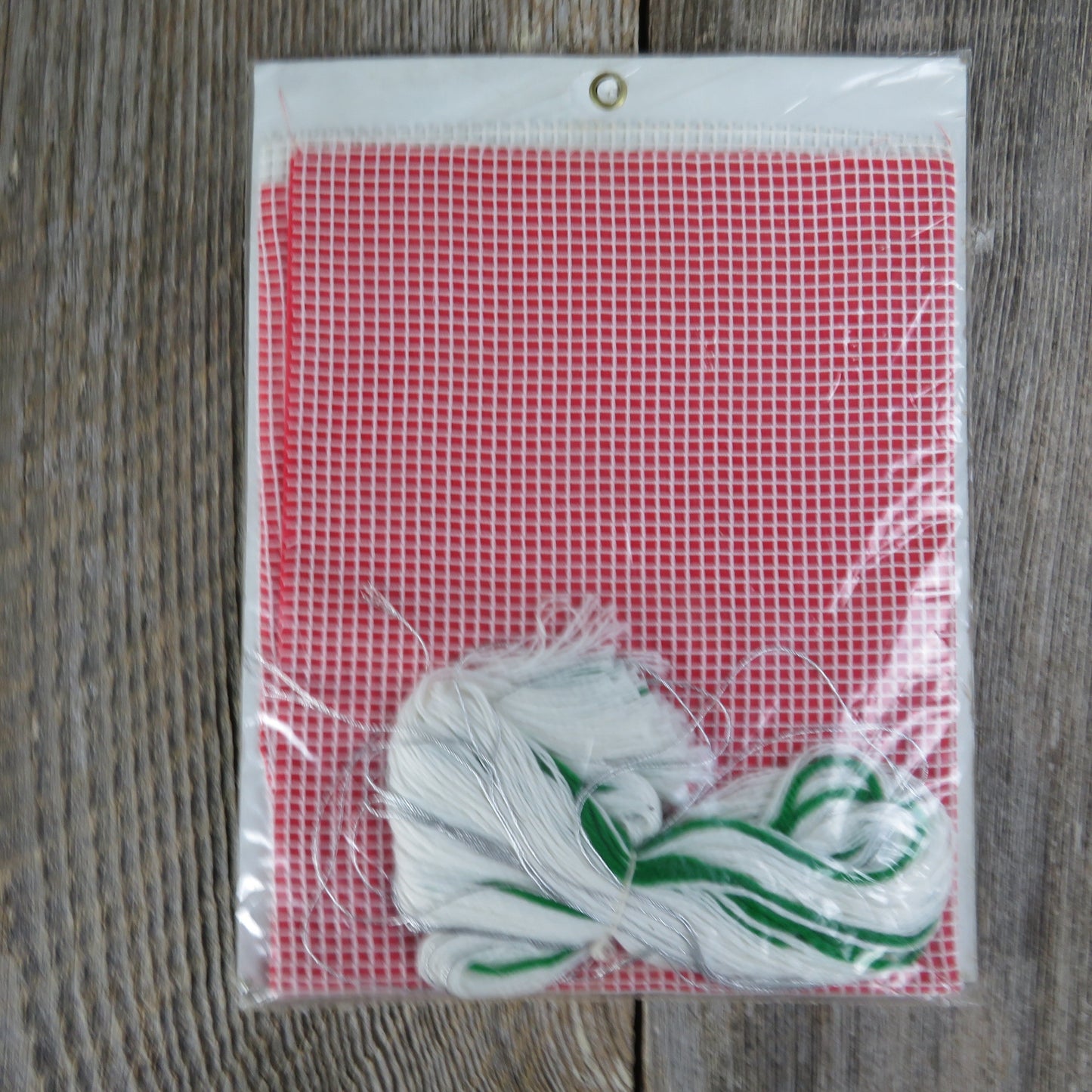 Snowman Christmas Stocking Lace Net Darning Kit Vogart Crafts 2946 Filet Lace Embroidery Craft Kit White Red