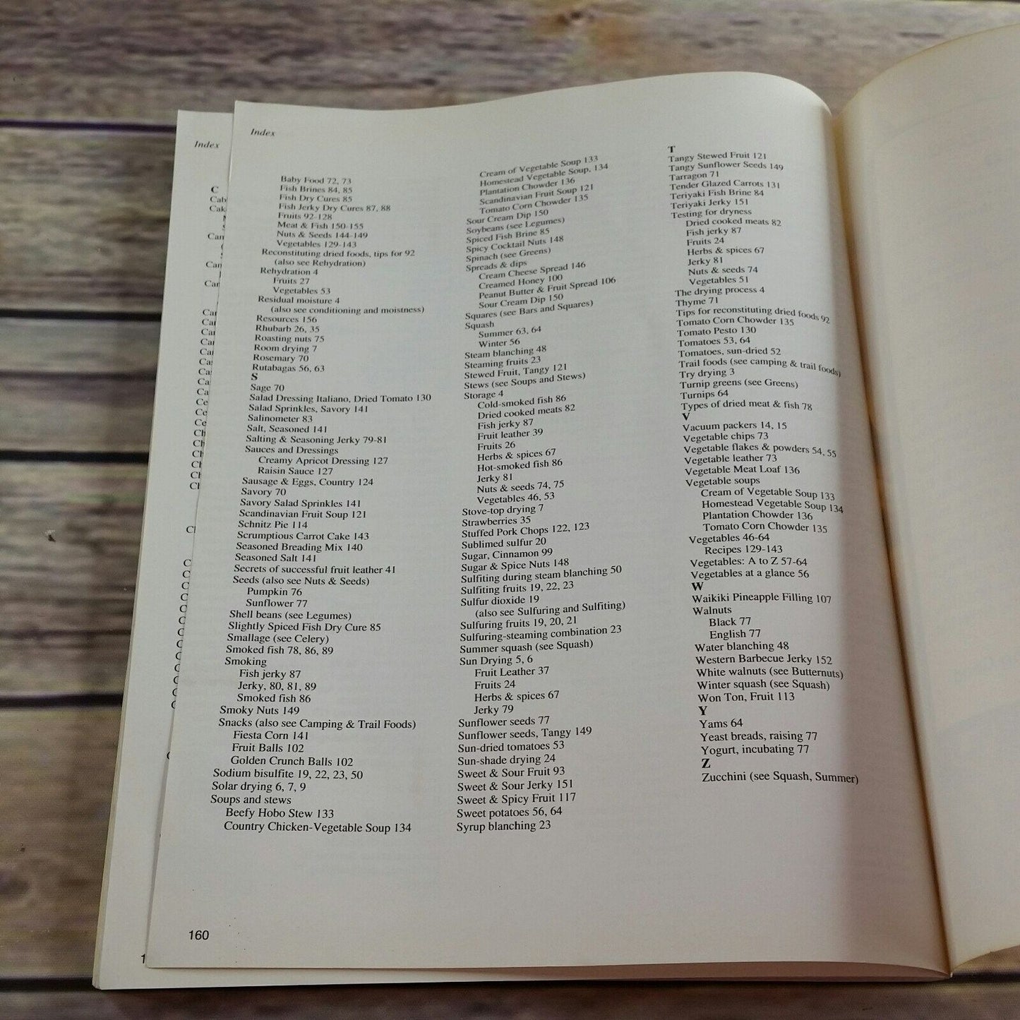 Vintage Cookbook How To Dry Foods 1992 Recipes Paperback Deanna DeLong HP Books