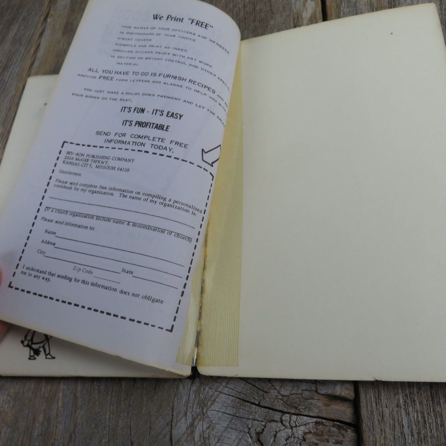 Vintage Pennsylvania Cookbook Feeder's Digest Philipsburg 1967 Woman's Society of Christian Service Trinity Methodist Church