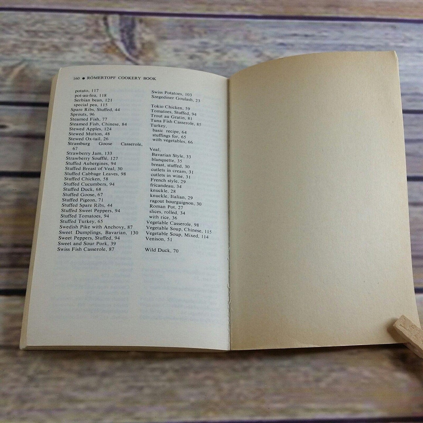 Vintage Cookbook Romertopf Cooking is Fun Clay Pot Cooking 400 Recipes 1971 Promo Paperback 11th Printing Wendy Philipson