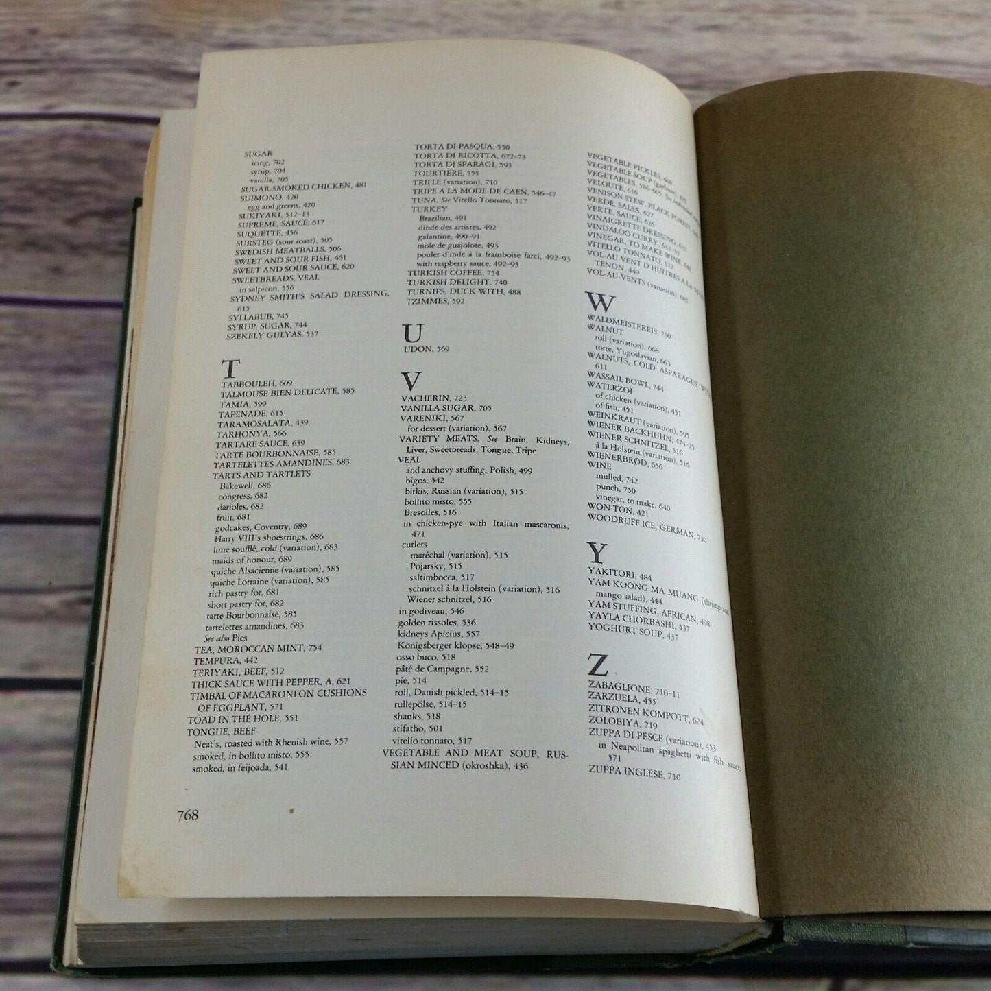 Vintage Cookbook The Horizon Cookbook and Illustrated History 1968 Hardcover 600 International Recipes and Menus William Hale