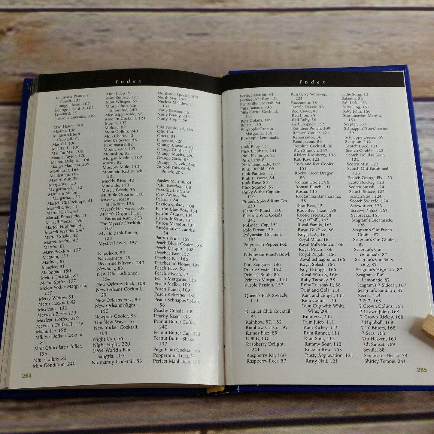 Vtg Seagrams Bartending Guide Bartenders Recipes Cookbook Food and Drink 1995 - At Grandma's Table