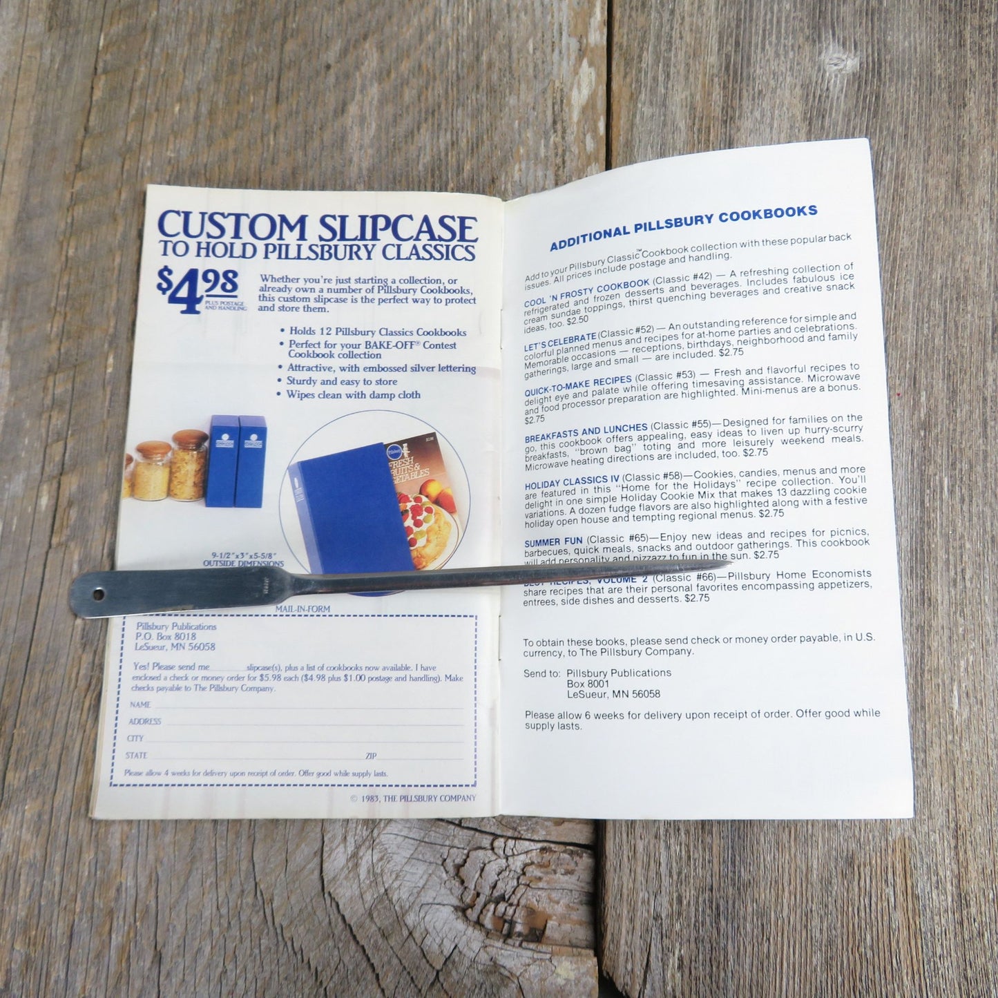 Easy Entertaining Pamphlet Cookbook Pillsbury Classics 1986 Party Menus Recipes Paperback Booklet Grocery Store Vintage