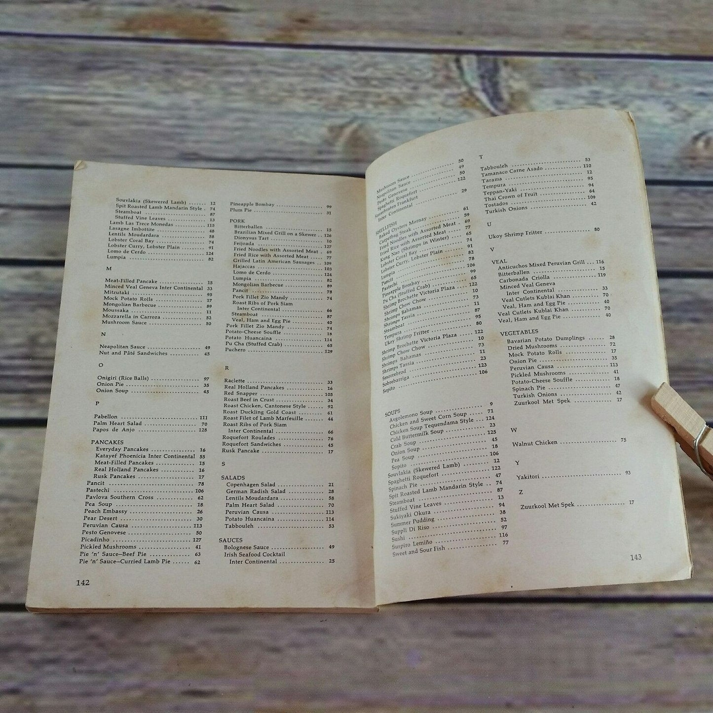 Vintage Cookbook Tupperware Picnics Parties and Snacks Around the World 1967 Recipes Paperback Book