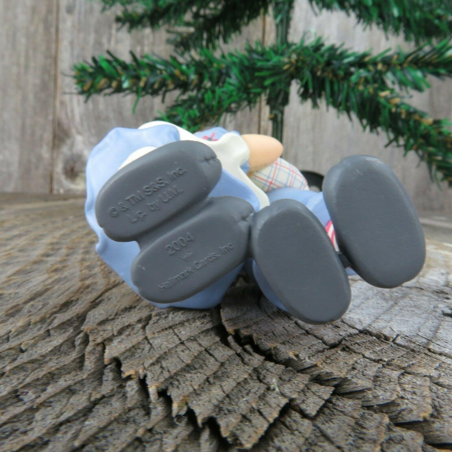 Raggedy Ann Andy Doll Holiday Hug Ornament Hallmark Christmas 2004 Blue Pink