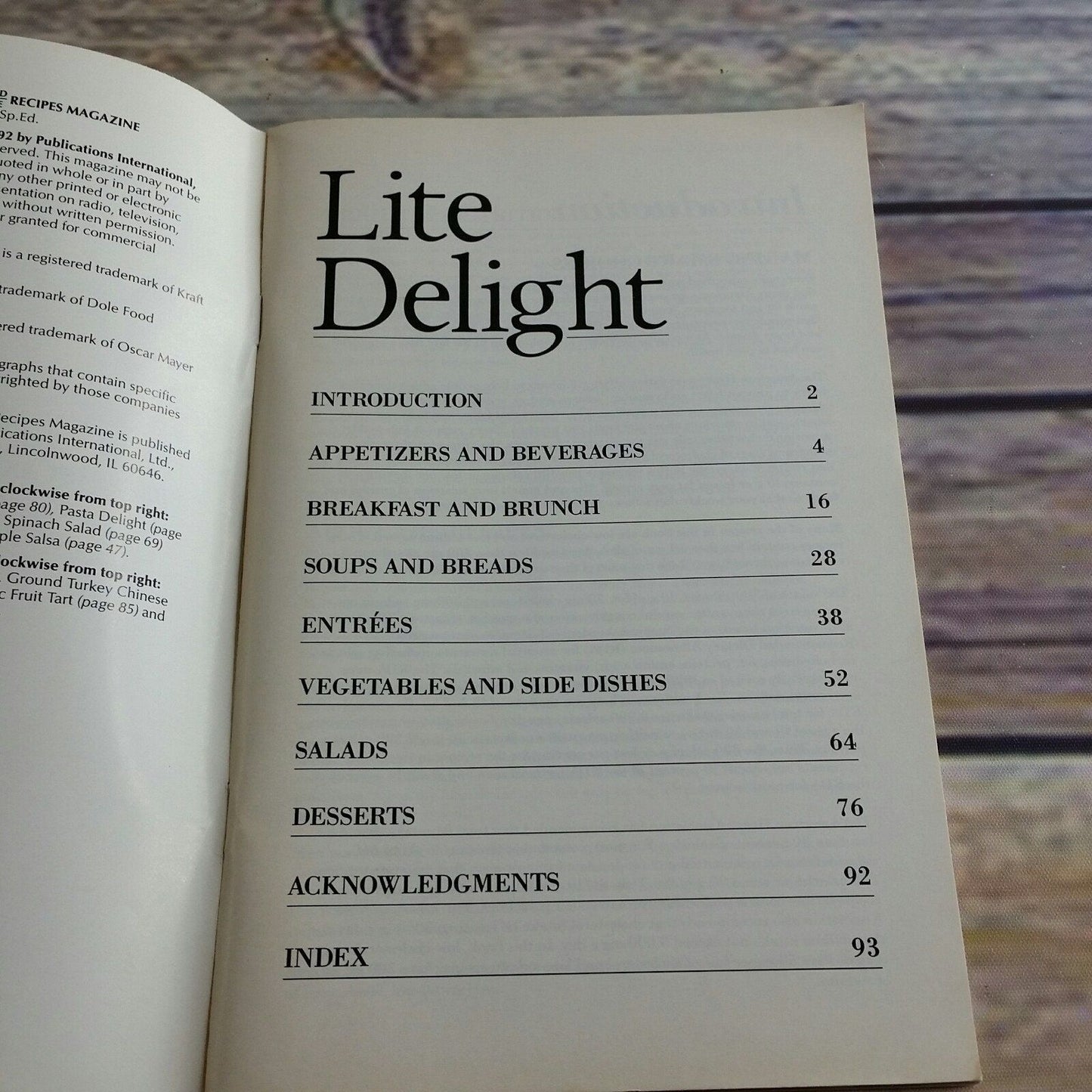 Vtg Cookbook Lite Delight Paperback Booklet Pamphlet 1992 Grocery Store Magazine Favorite Brand Name Recipes Dole Philadelphia Borden Crisco