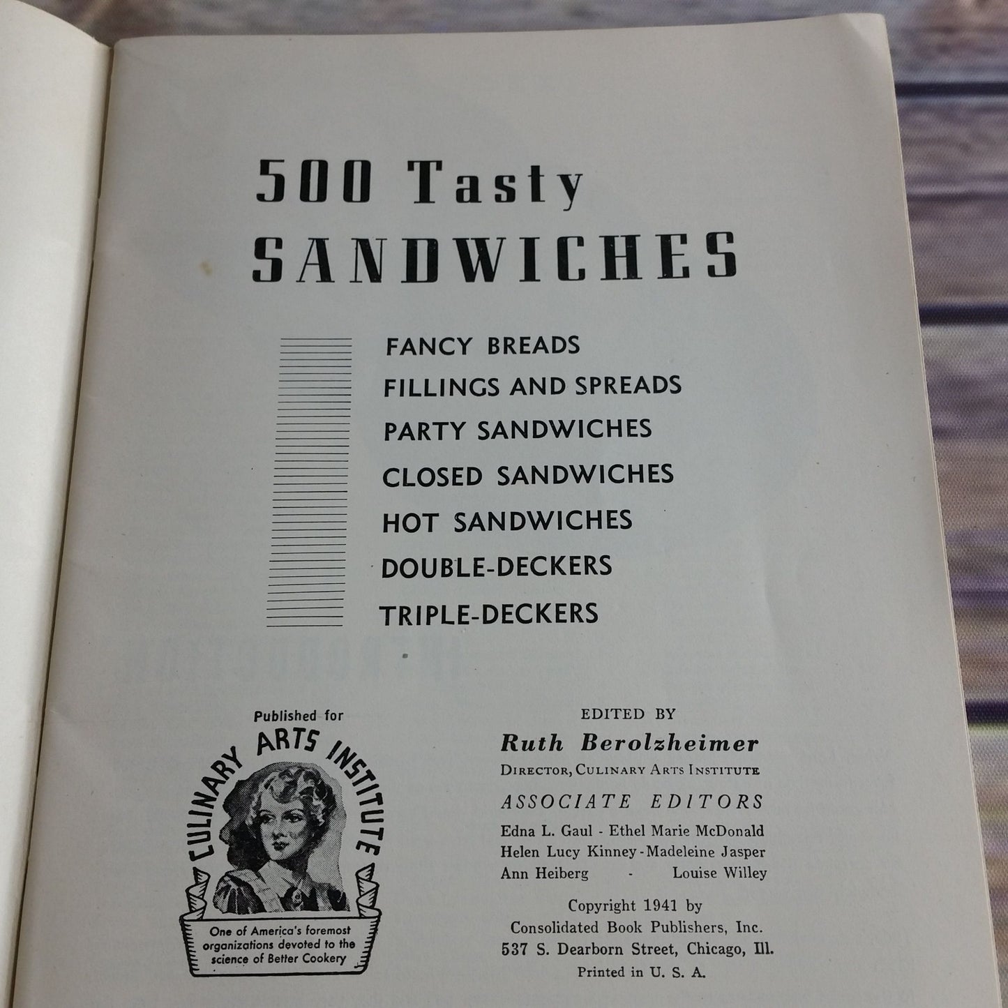 Vintage Cookbook 500 Tasty Sandwiches Recipes Culinary Arts Institute 1941 Ruth Berolzheimer Paperback Booklet Pamphlet