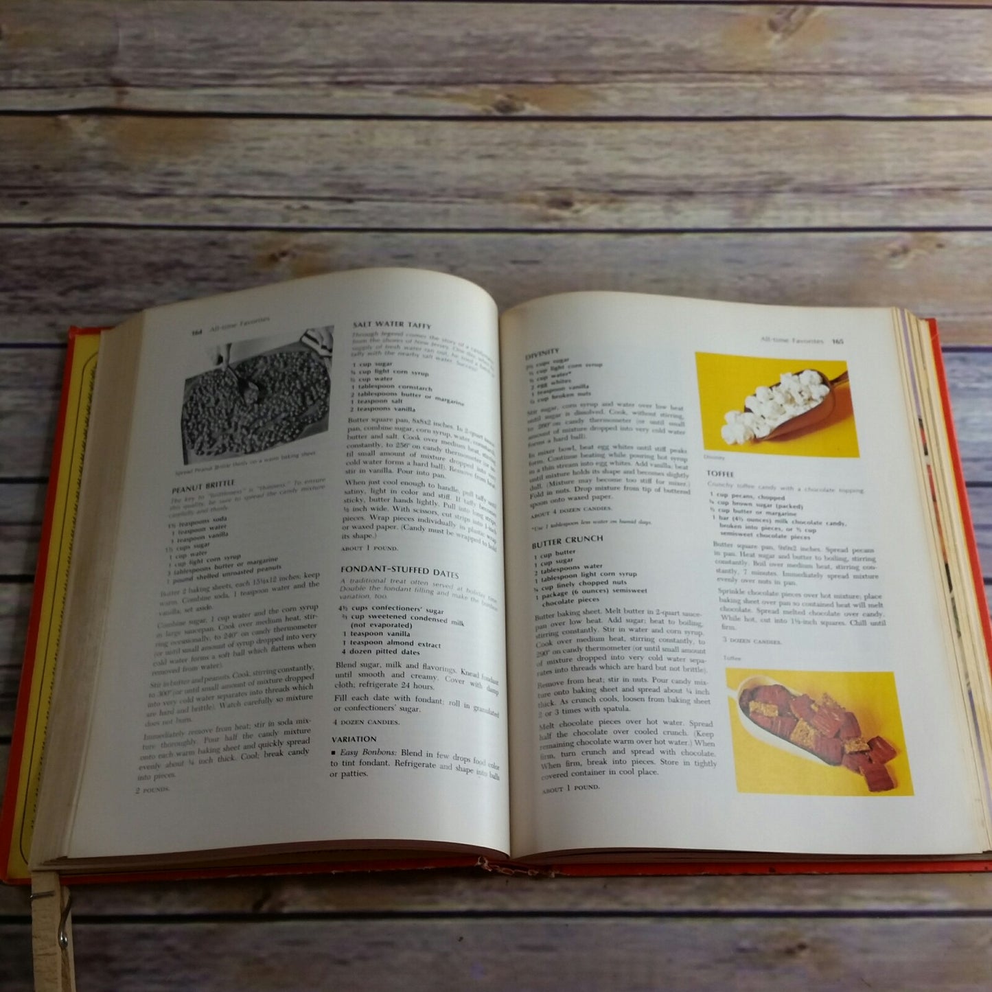 Vintage Cookbook Betty Crocker Red Pie Cover 1973 Recipes Cook Book Hardcover Golden Press