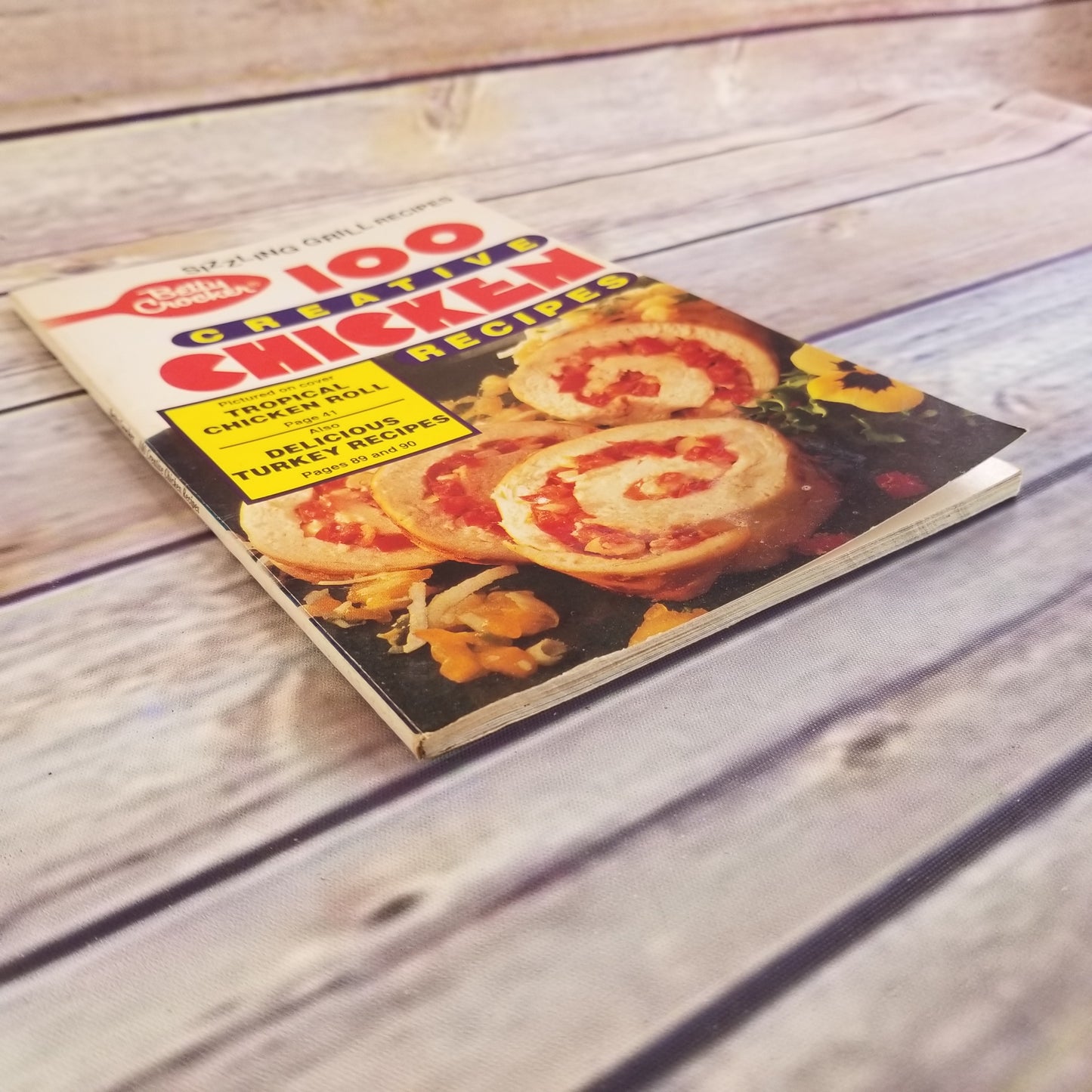 Betty Crocker's 101 Creative Chicken Recipes Cookbook Pamphlet Booklet General Mills Grocery Store Magazine