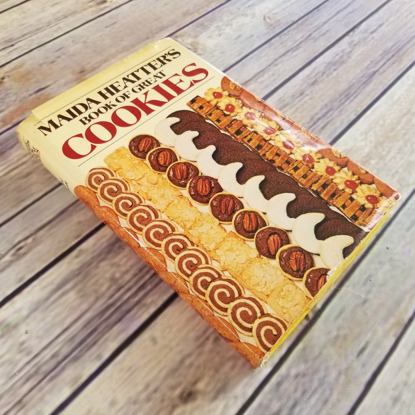 Vintage Cookbook Book of Great Cookies Recipes Hardcover Book 1981 Maida Heaters WITH Dust Jacket