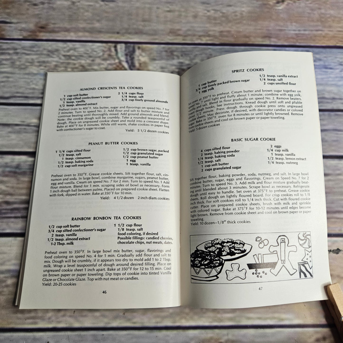 Vintage Sunbeam Deluxe Mixmaster Mixer Recipes and Instructions Manual 1970s Paperback Booklet Cookbook
