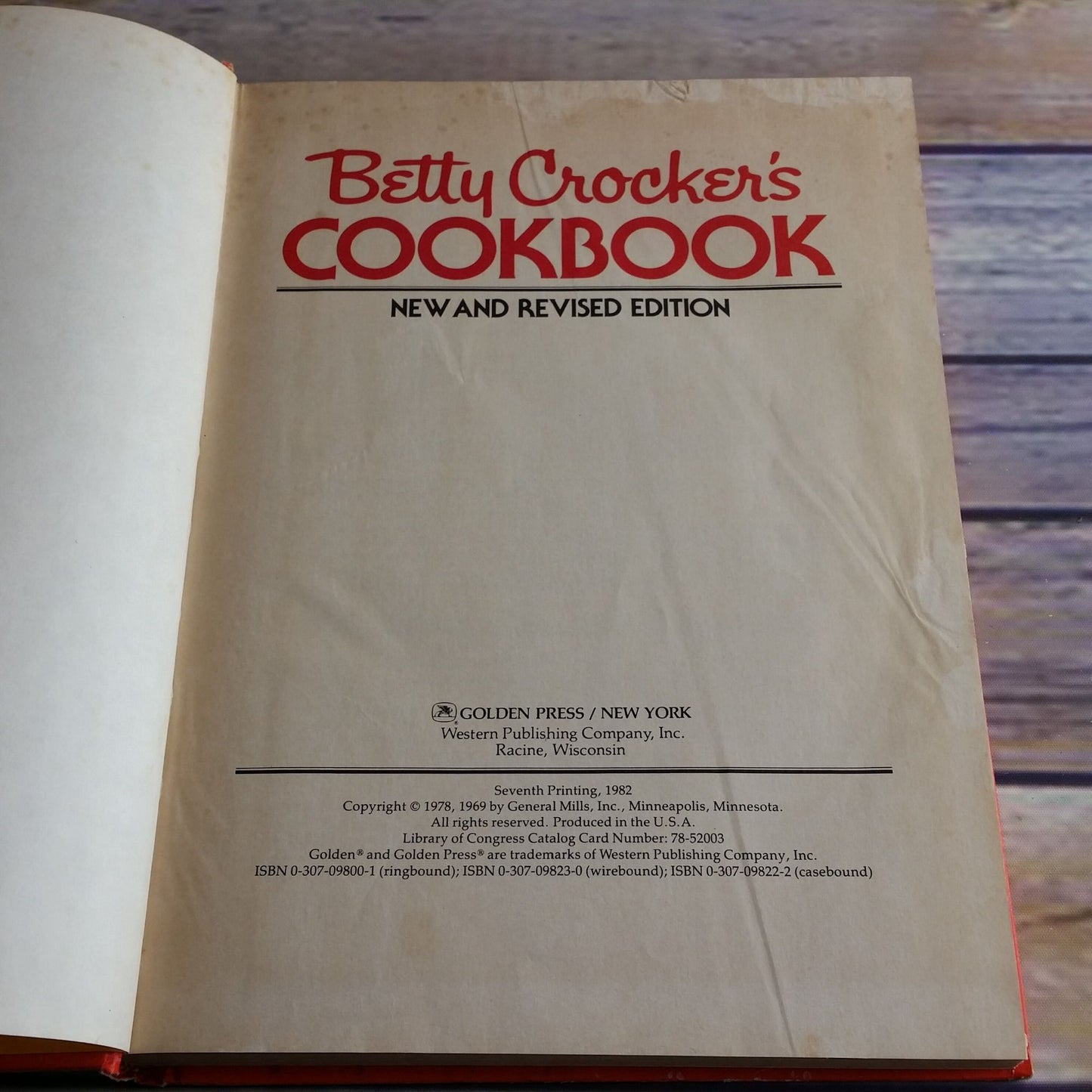 Vintage Cookbook Betty Crocker Recipes Hardcover Cook Book 1982 7th Printing Golden Press General Mills