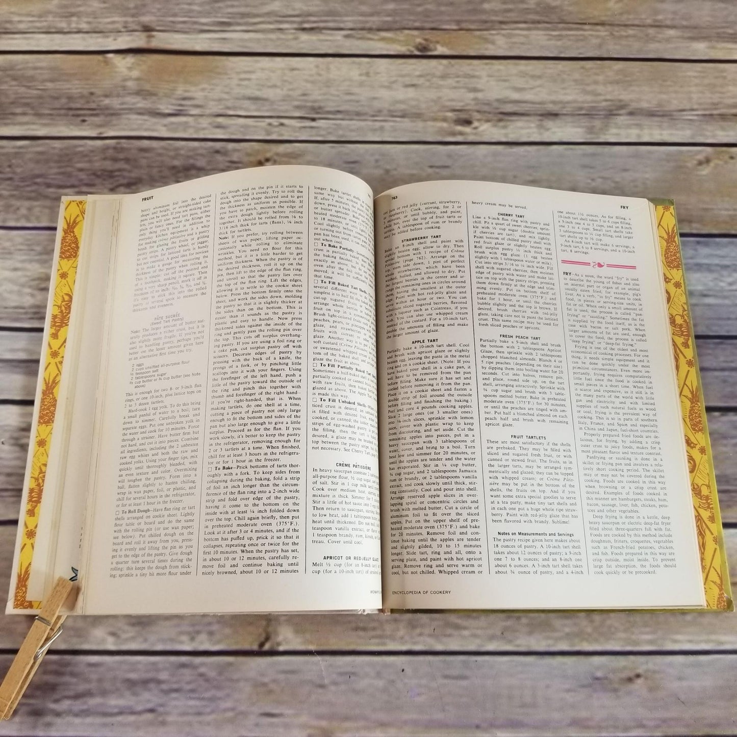 Vintage Cookbook Womans Day Encyclopedia of Cookery Vol 5 Fin-Gum Recipes 1966 Hardcover NO Dust Jacket Replacement