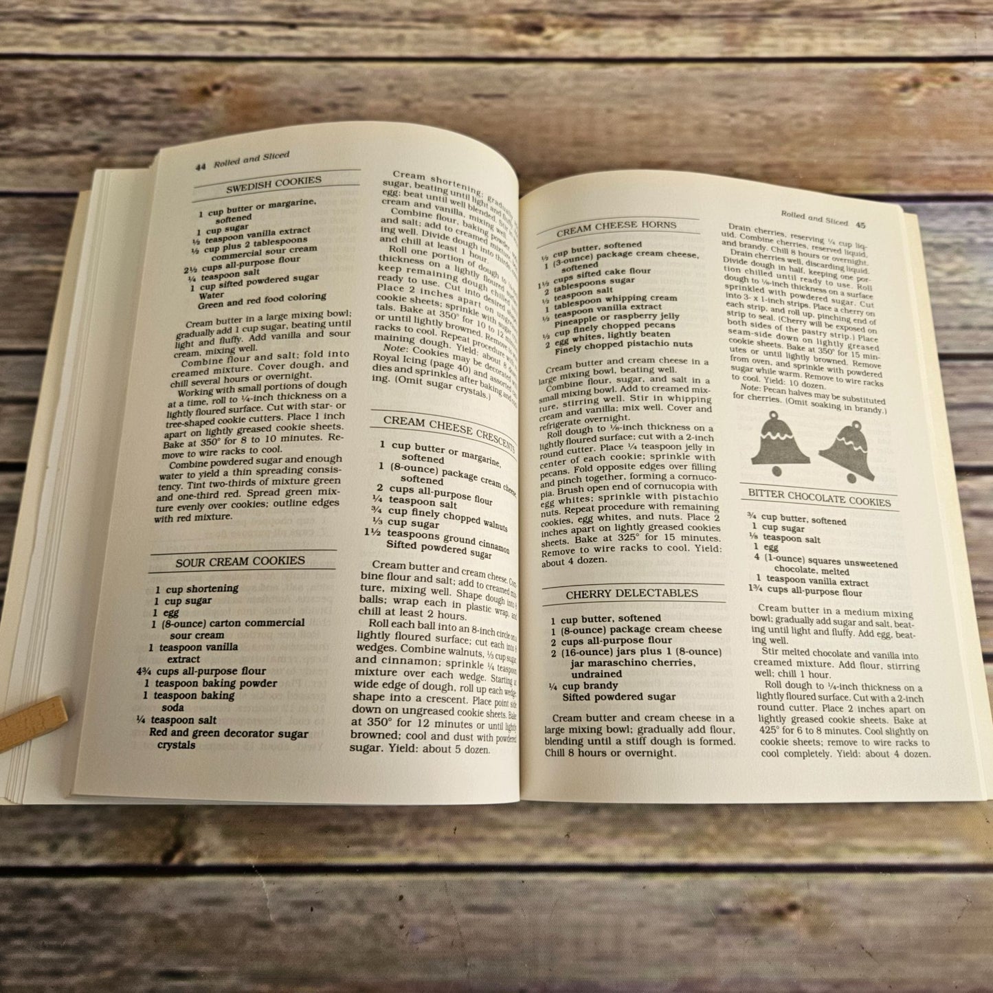 Vintage Cookbook Christmas Cookies Recipes Cookie Cook Book 2000 Oxmoor House Adapted Southern Living Recipes Paperback