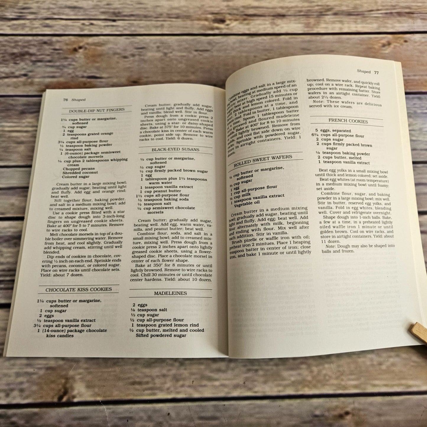 Vintage Cookbook Christmas Cookies Recipes Cookie Cook Book 2000 Oxmoor House Adapted Southern Living Recipes Paperback