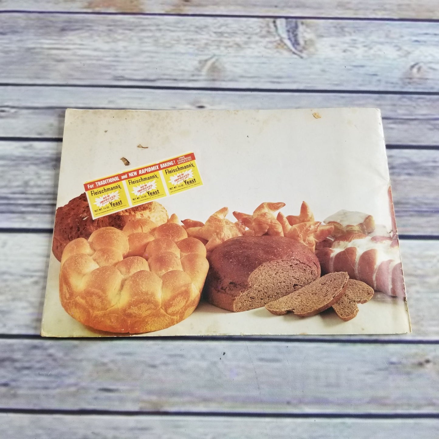 Vintage Cookbook Fleischmann Yeast New Treasury of Yeast Baking Recipes Booklet 1968 Breads Rolls Bake It Easy