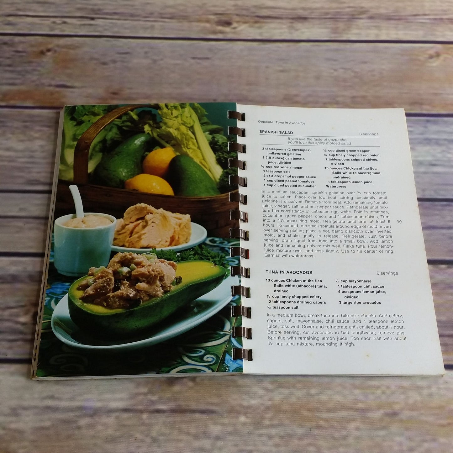 Vintage Tuna Cookbook Recipes Chicken of the Sea Tempting Tuna Delicious New Tuna Recipes 1976