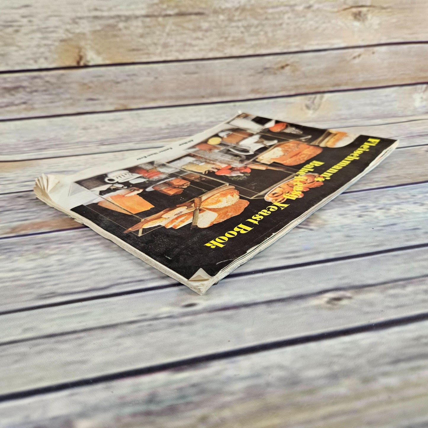 Vintage Cookbook Fleischmann Yeast Bake it Easy Recipes Booklet 1970s Breads Rolls