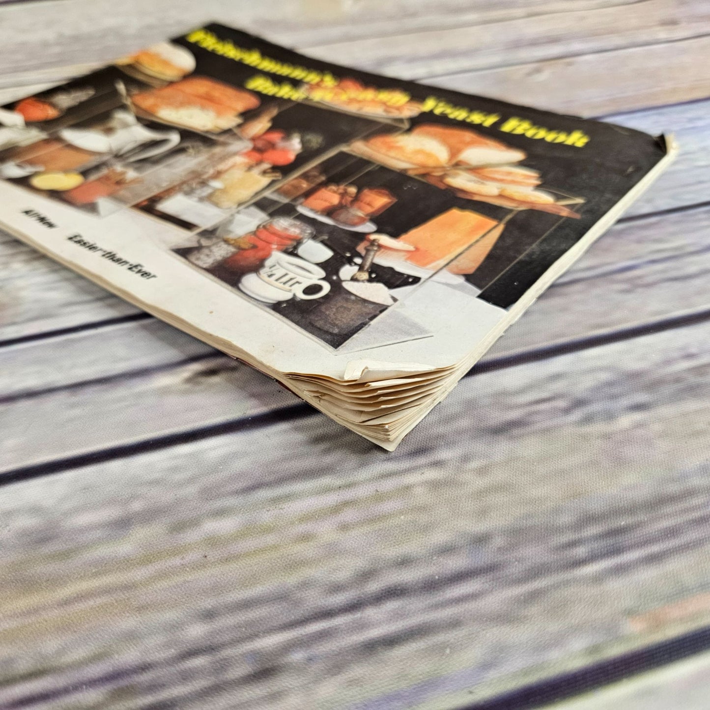 Vintage Cookbook Fleischmann Yeast Bake it Easy Recipes Booklet 1970s Breads Rolls
