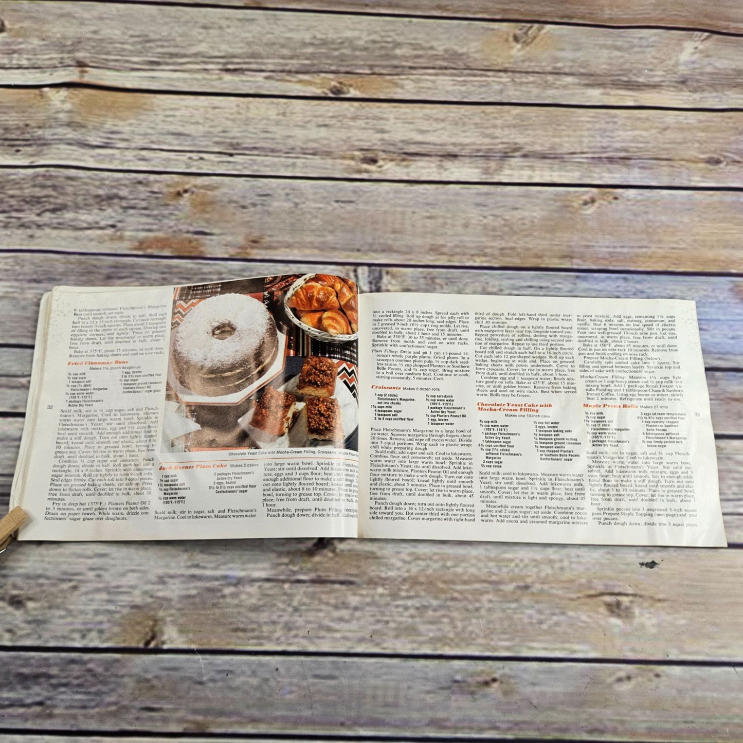 Vintage Cookbook Fleischmann Yeast Bake it Easy Recipes Booklet 1970s Breads Rolls