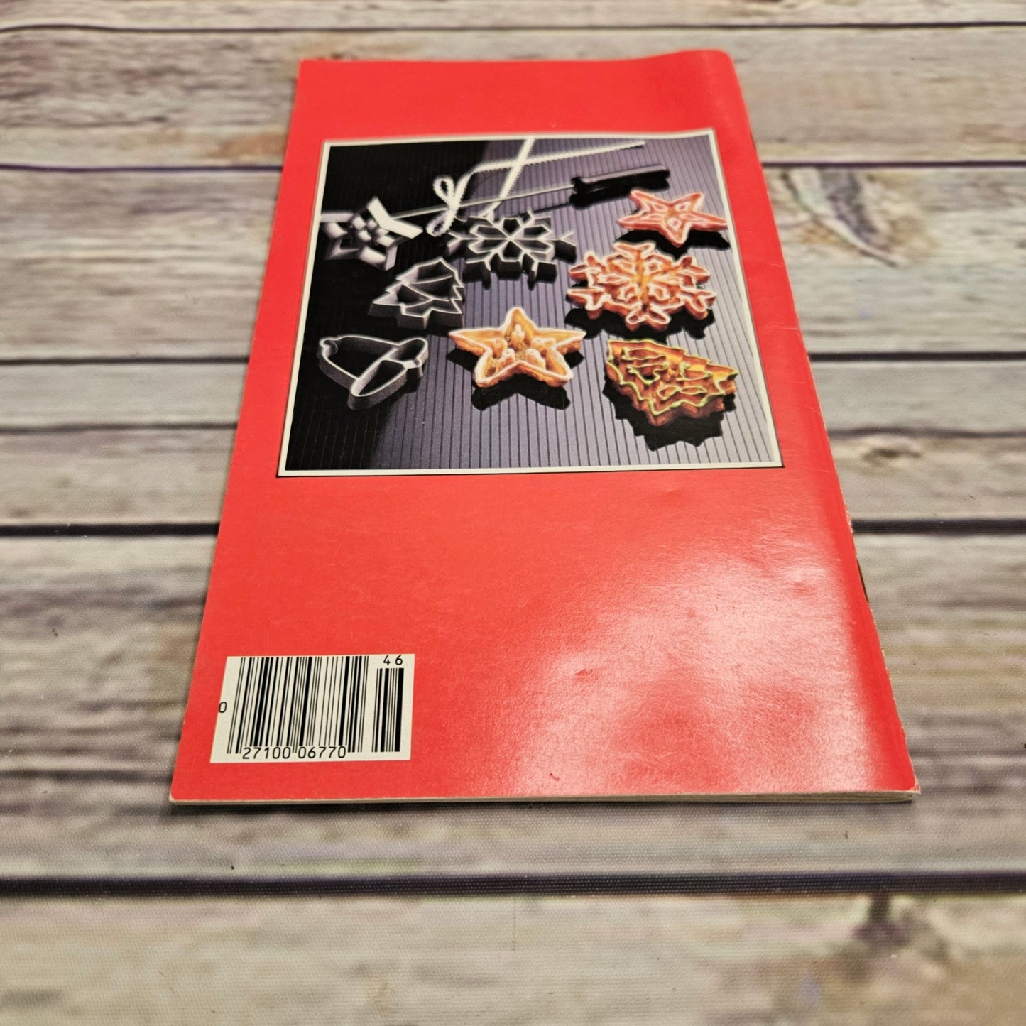 Holiday Classic III Cookbook Pillsbury Christmas Recipes Desserts Paperback Booklet 1984 Grocery Store Pamphlet