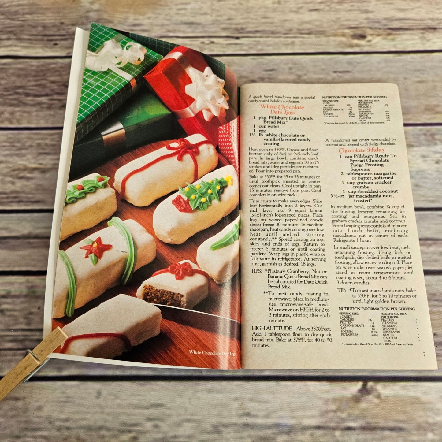 Holiday Classic III Cookbook Pillsbury Christmas Recipes Desserts Paperback Booklet 1984 Grocery Store Pamphlet
