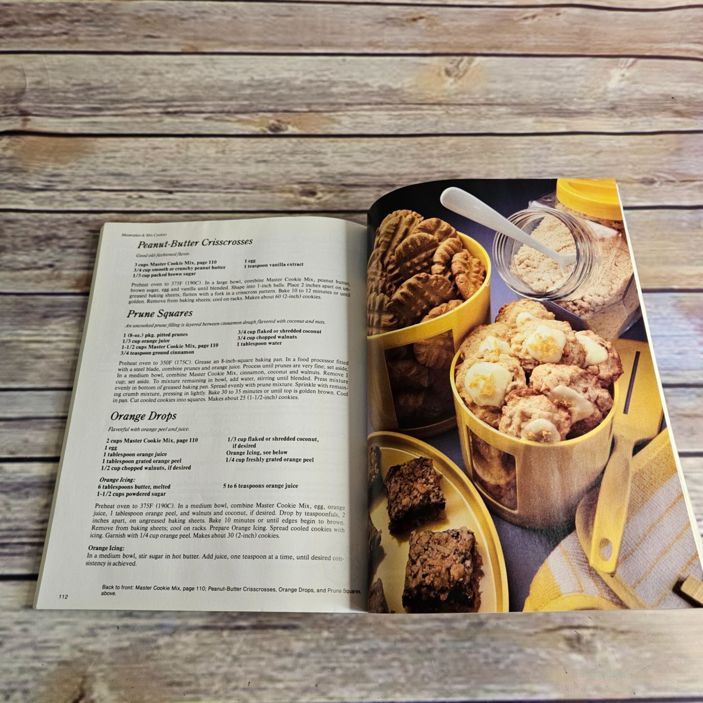 Vintage Cookies Cookbook Cookie Recipes HP Books 1983 Natalie Haughton Softcover Color Photos
