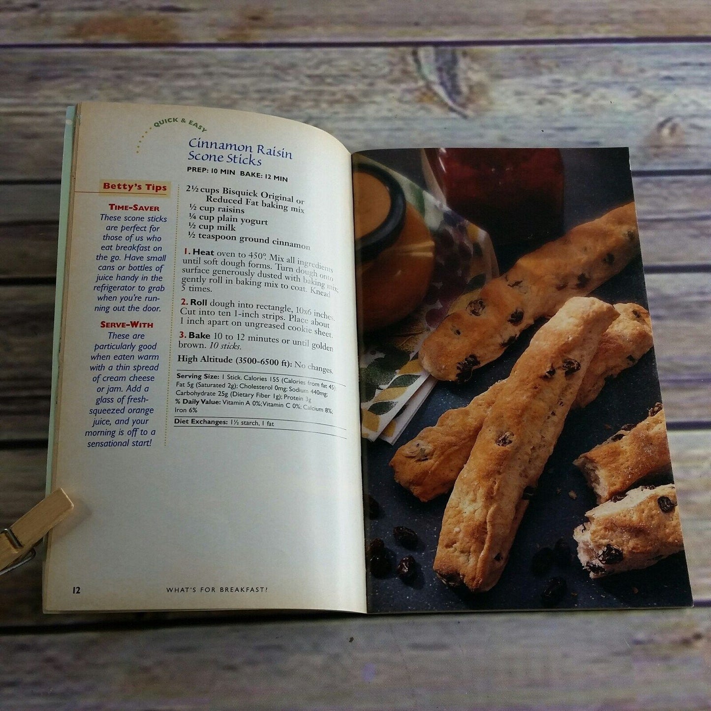 Bisquick Pamphlet Cookbook Booklet 2000 Paperback Booklet General Mills Betty Crocker Breakfast Brunch Supper Dessert