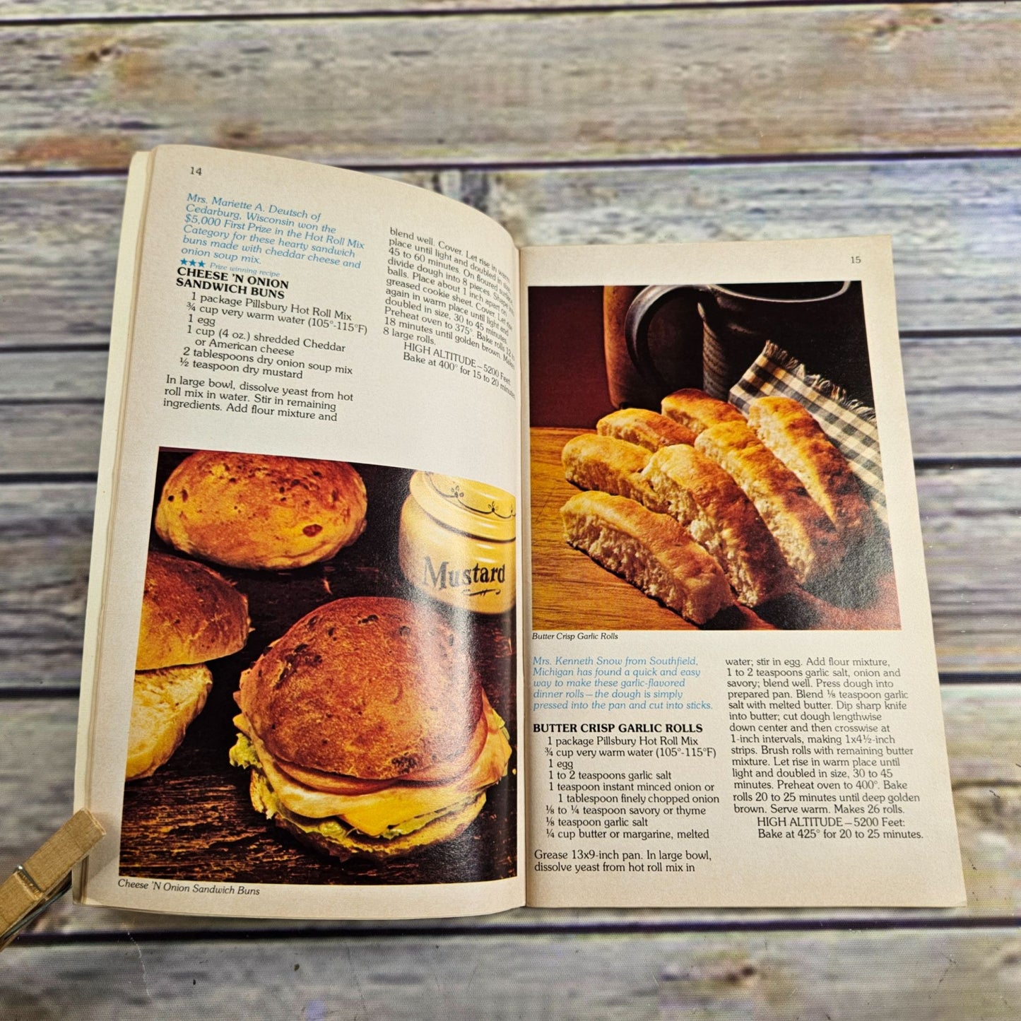 Pillsbury Bake it Easy Bake Off Cookbook 24th Annual Contest 1973 Paperback Booklet Grocery Store Vintage