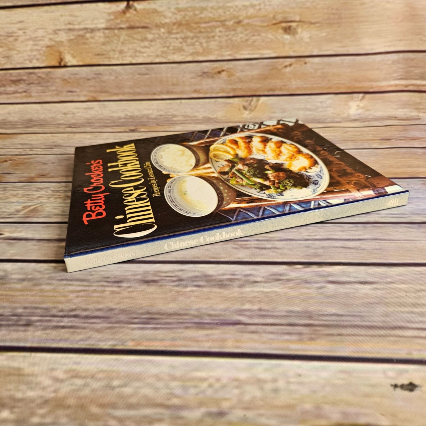 Vintage Cookbook Betty Crocker Chinese Cookbook 1981 Hardcover Leeann Chin NO Dust Jacket