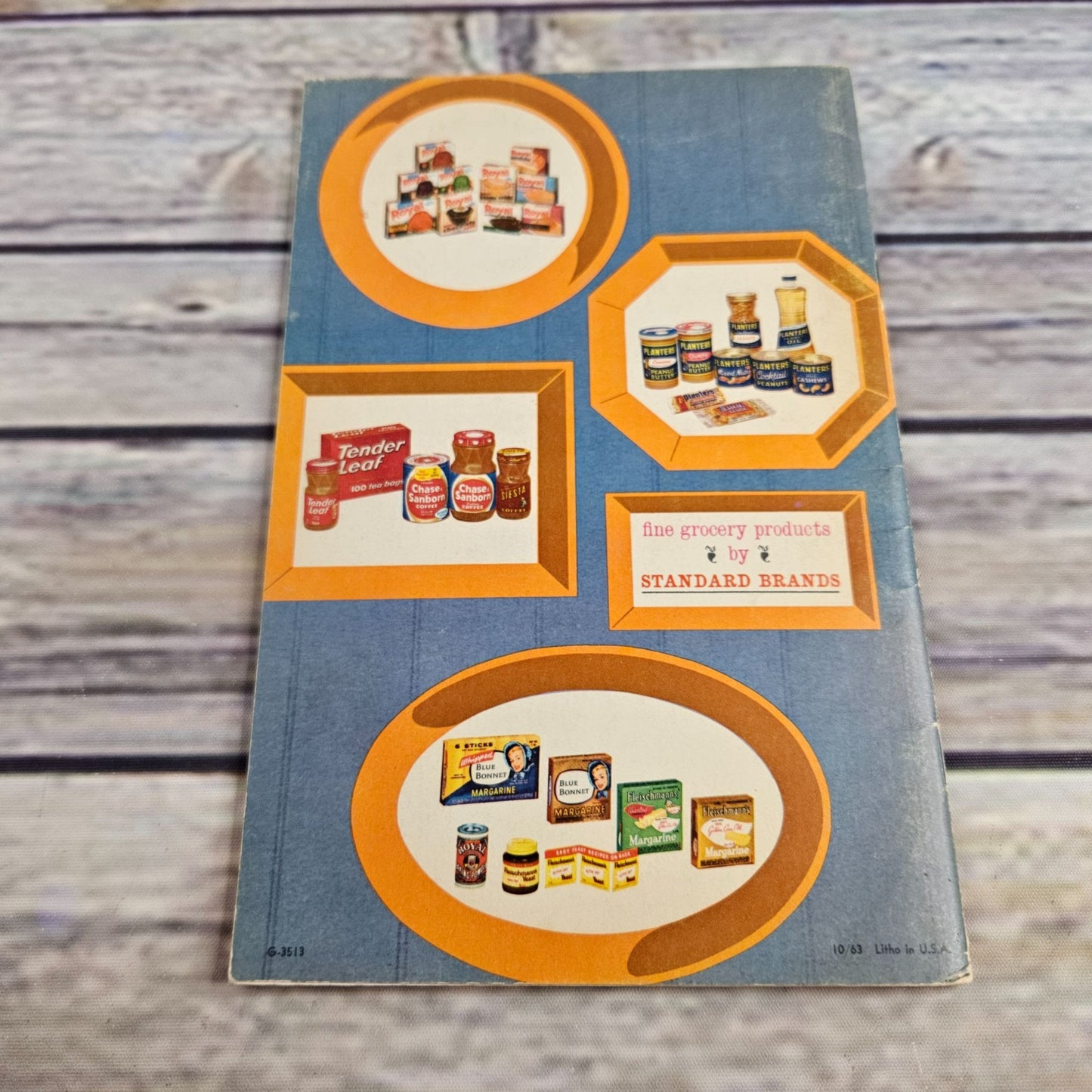 Vintage Cookbook Fleischmann Treasury of Yeast Baking Recipes Booklet 1960s Breads Rolls Paperback 1962 Booklet