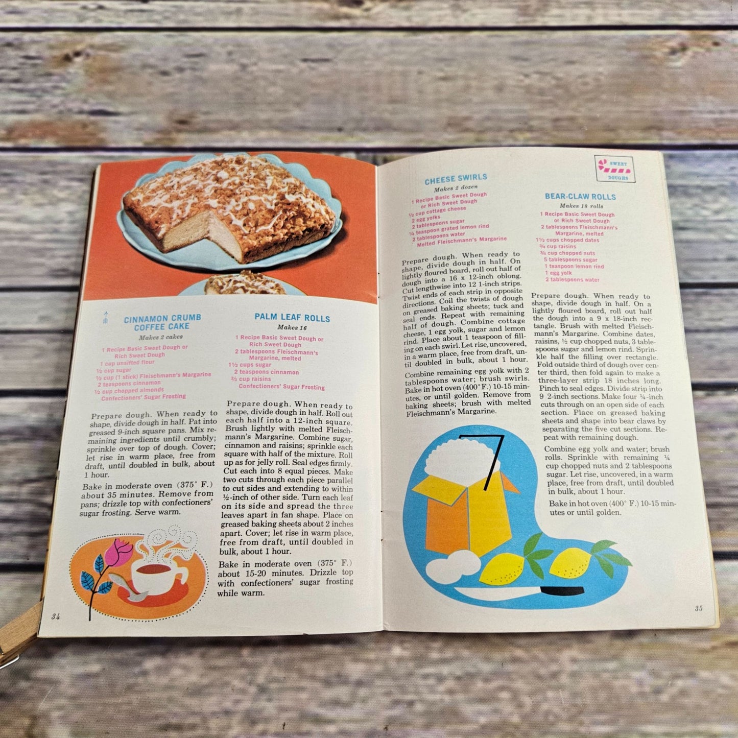 Vintage Cookbook Fleischmann Treasury of Yeast Baking Recipes Booklet 1960s Breads Rolls Paperback 1962 Booklet