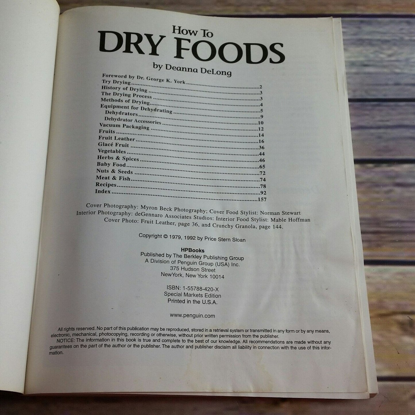 Vintage Cookbook How To Dry Foods 1992 Recipes Paperback Deanna DeLong HP Books