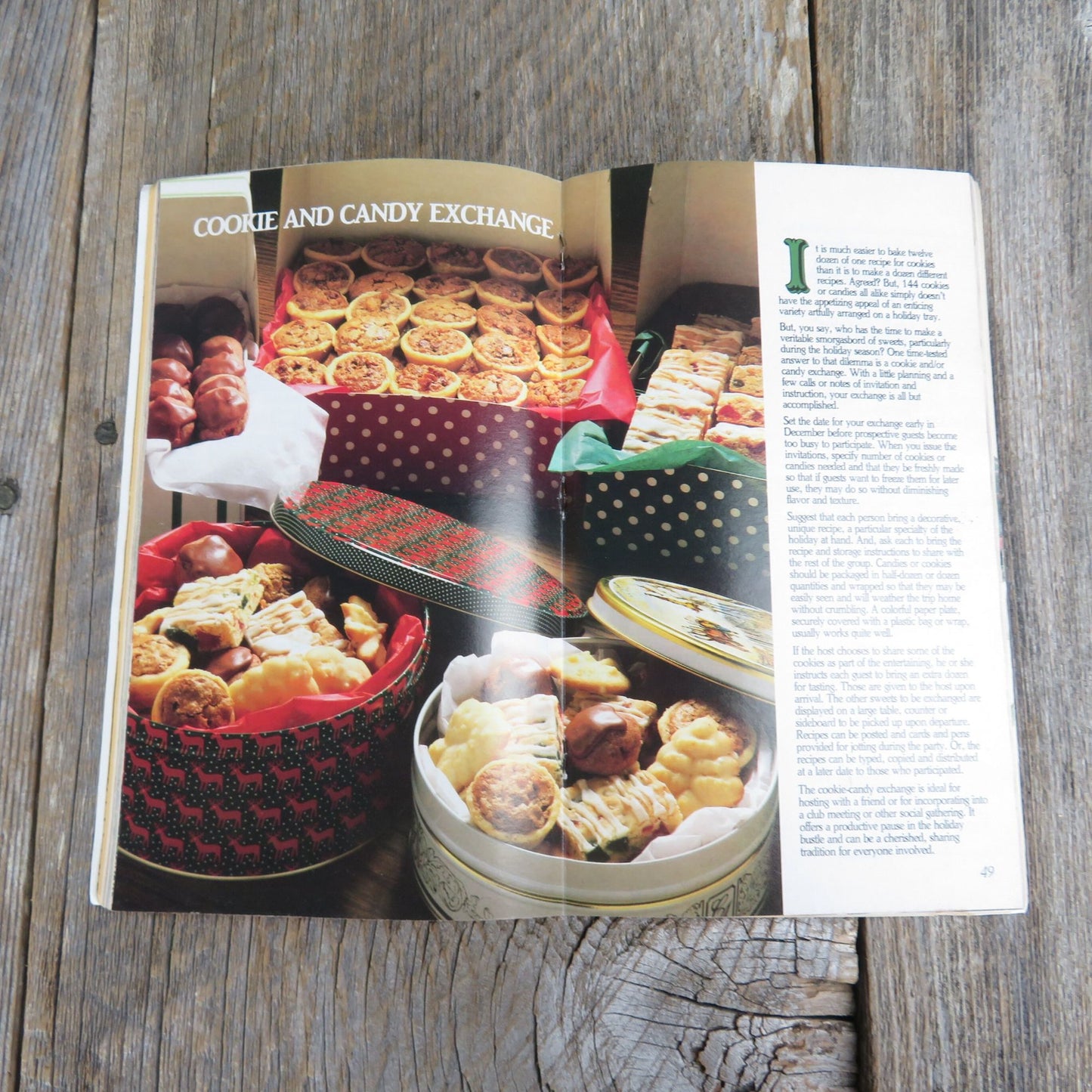 Pillsbury Holiday Classic II Cookbook Vintage Recipes Desserts Paperback Booklet 1983 Grocery Store Pamphlet