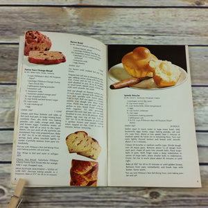 Vintage Cookbook Pillsbury Bake Off Cook Book 19th Annual 100 Recipes 1968 Paperback Booklet - At Grandma's Table