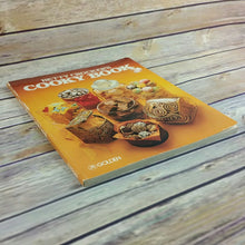 Load image into Gallery viewer, Vintage Cookbook Betty Crocker Cooky Book Golden Book Cookie Recipes 1977 Paperback - At Grandma&#39;s Table