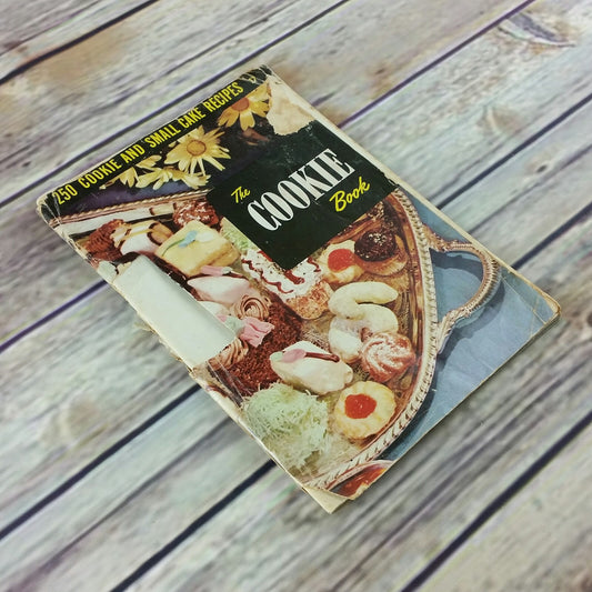 Vintage Cookbook The Cookie Book Culinary Arts Institute Recipes 1953 - At Grandma's Table