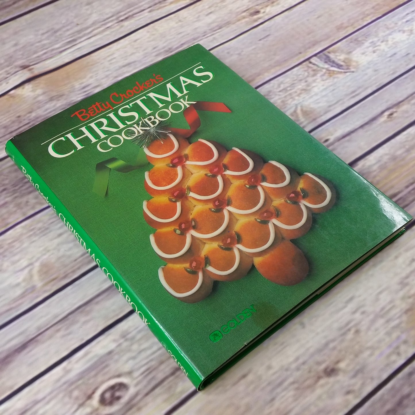 Vintage Cookbook Betty Crockers Christmas 1982 Hardcover with Dust Jacket Cookies Desserts Christmas Day Dinners - At Grandma's Table