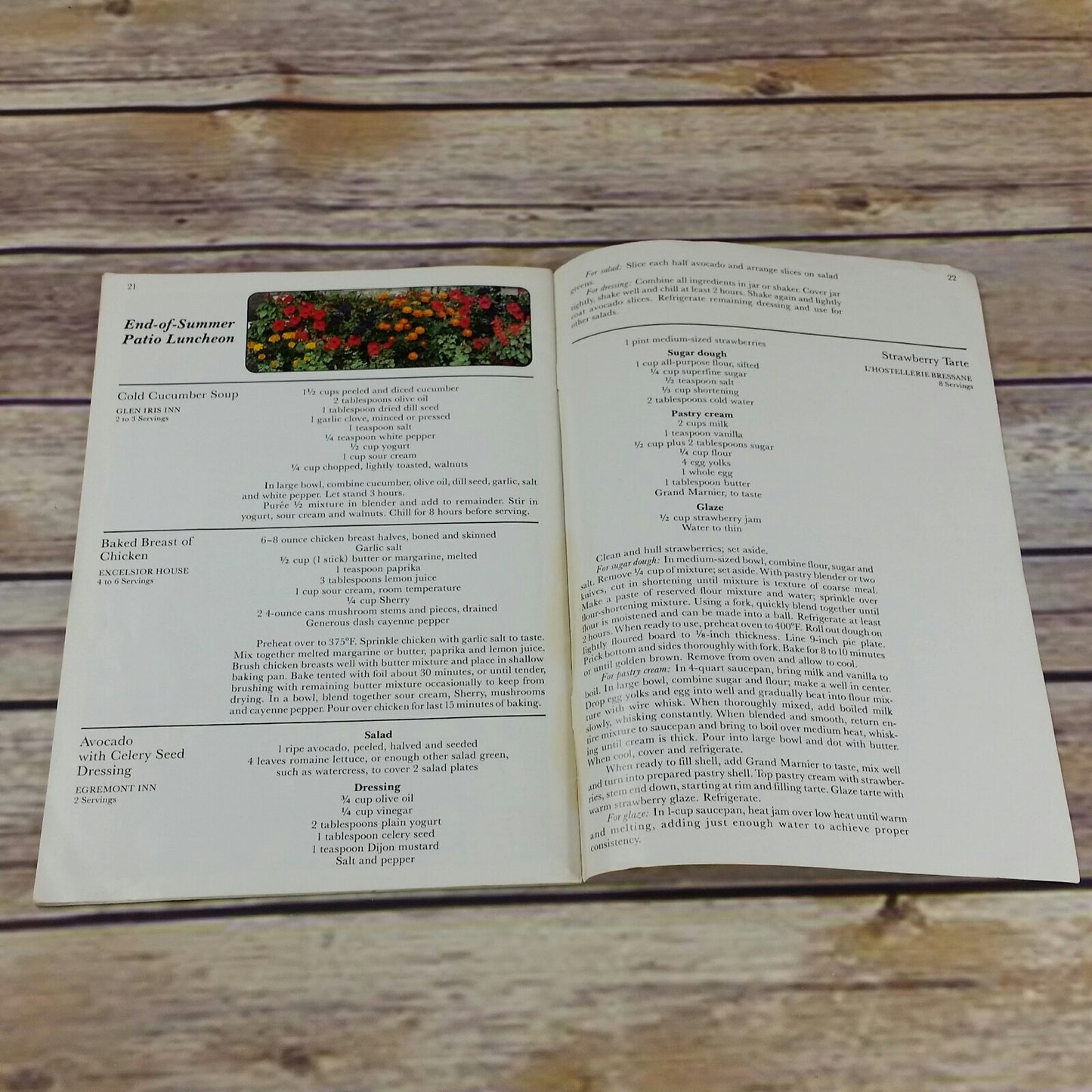 Vintage Cookbook Country Inn Buffets Favorite Recipes from the Country Inns of America 1980 Booklet - At Grandma's Table