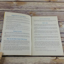 Load image into Gallery viewer, Vintage Cookbook Presto Cake Flour Recipes Presto Recipe Book for Little Girls and Their Mothers 1939 Promo Paperback - At Grandma&#39;s Table