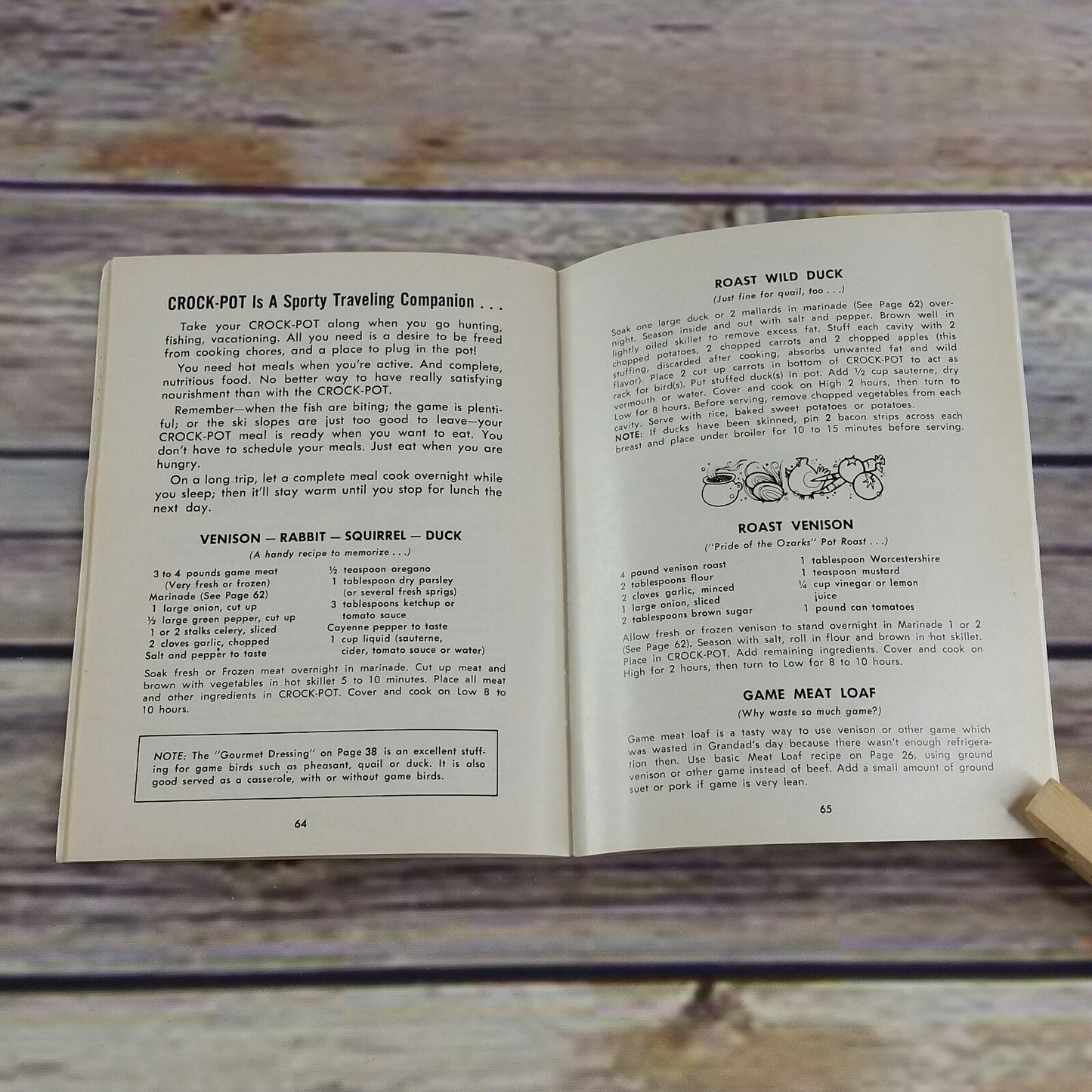 Vintage Rival Crock Pot Cookbook Owner's Manual Model Recipes Slow Cooker  3300 3100-3103 Paperback Booklet 