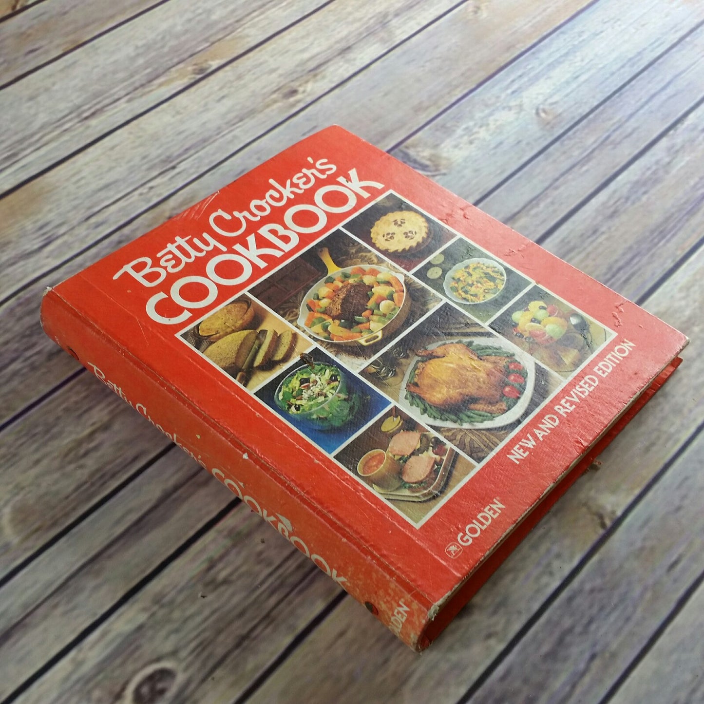 Vintage Cookbook Betty Crocker Recipes 1980s 5 Ring Binder Cook Book Golden Press